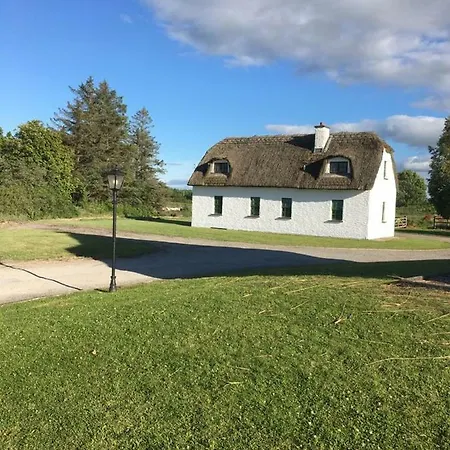 Dunguaire Thatched * ゴールウェイ